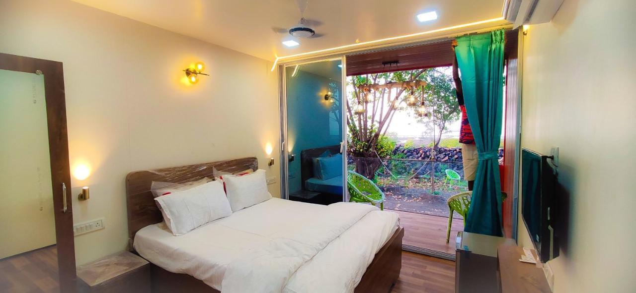 The Koasta Sea View Resort Korlai Exterior photo